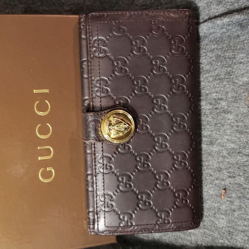 Gucci wallet